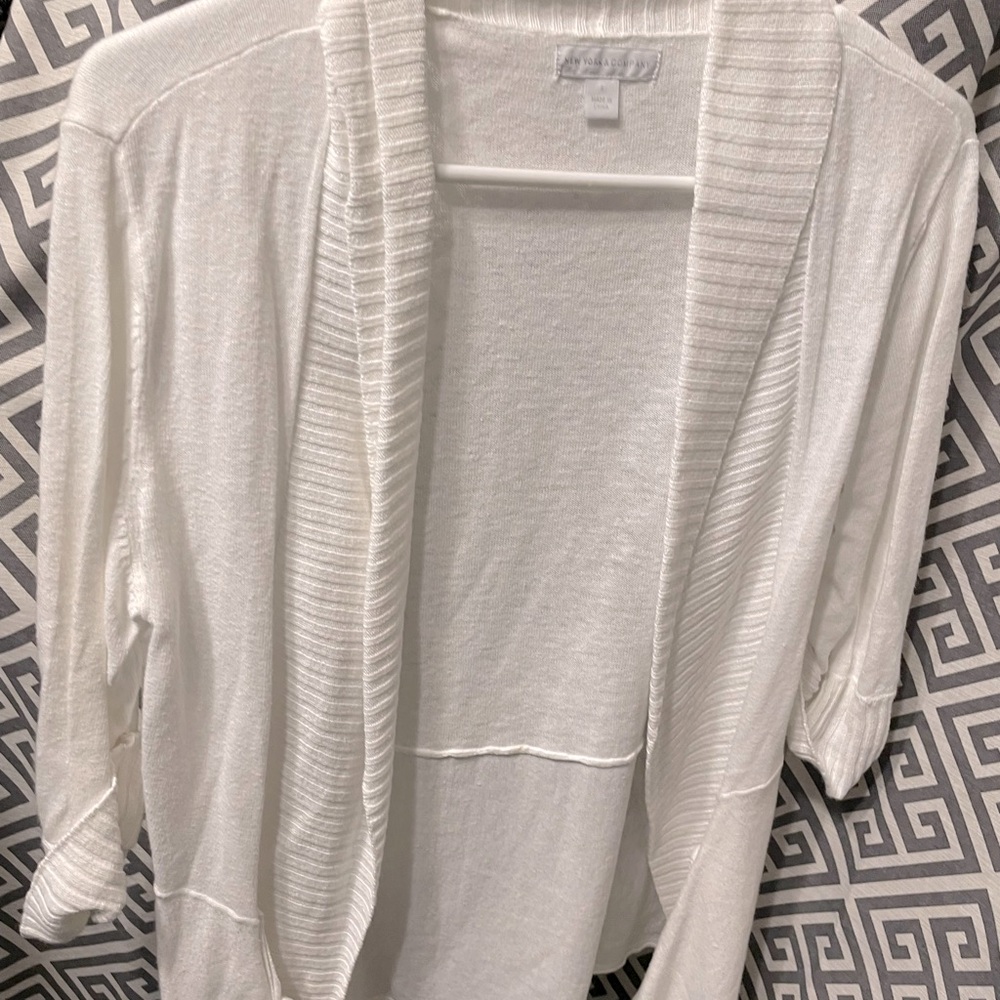 New York & Company white, short sleeve cuffed, tie - sweater